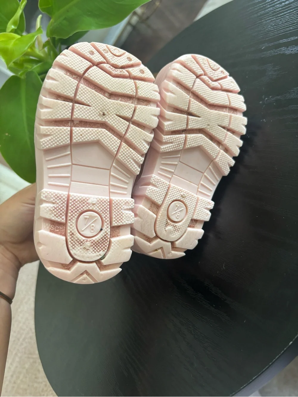 Kids Pink Heart Winter Snow Boots size c7/8